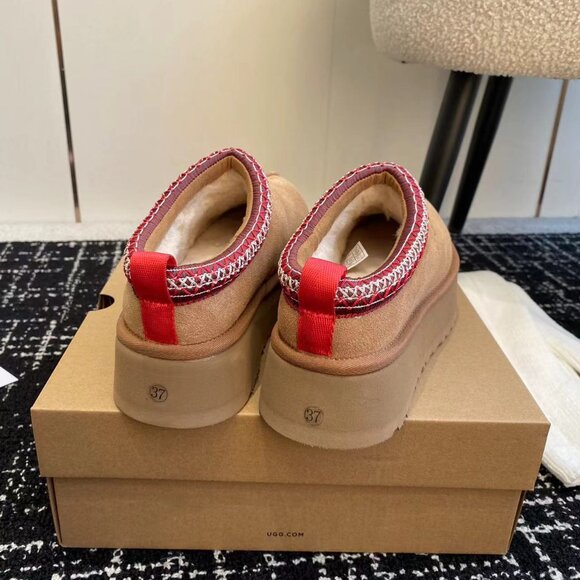 Ugg Tazz Tasman Platform Slippers - Picture 8 of 9